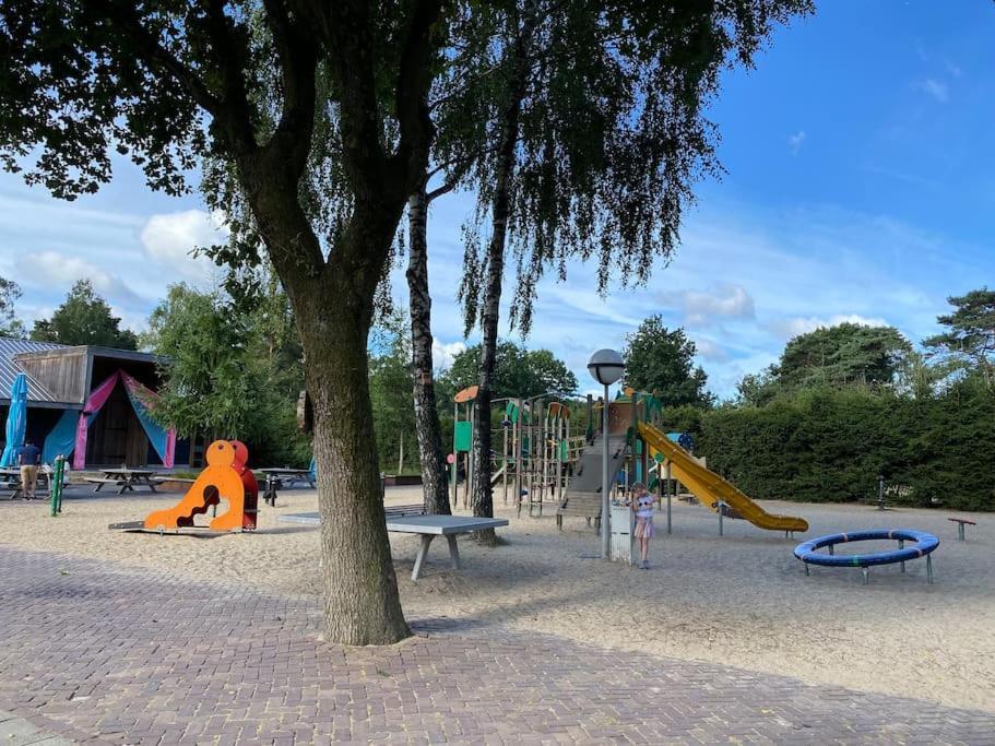 Knus Huisje Op Kindvriendelijk Park Met Zwembad Otterlo Extérieur photo